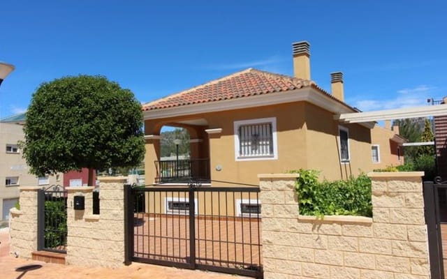 Chalet de 2 habitaciones en La Romana en venta con piscina - 220.000 € (Ref: 9479367)