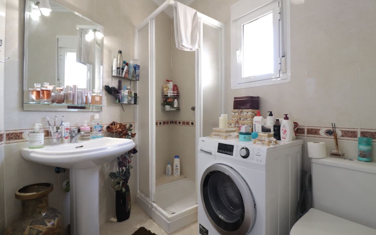 3 bedroom Villa for sale in Benijofar with pool - € 325,000 (Ref: 9479369)