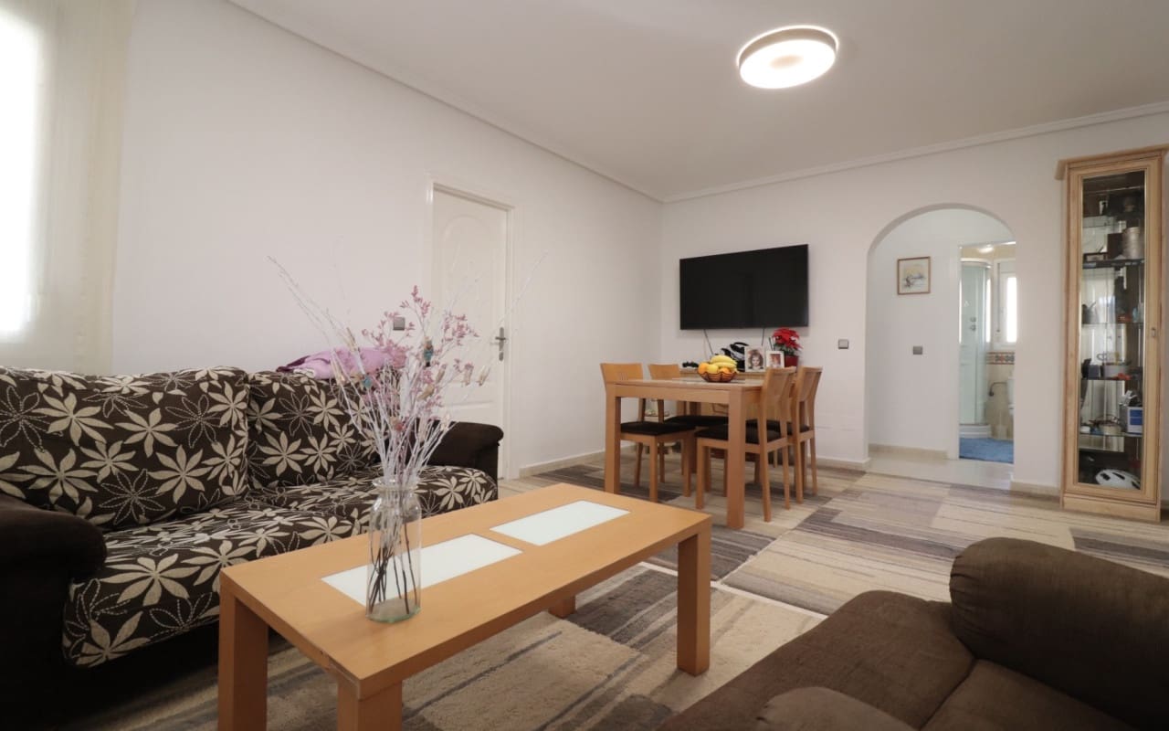 3 bedroom Villa for sale in Benijofar with pool - € 325,000 (Ref: 9479369)