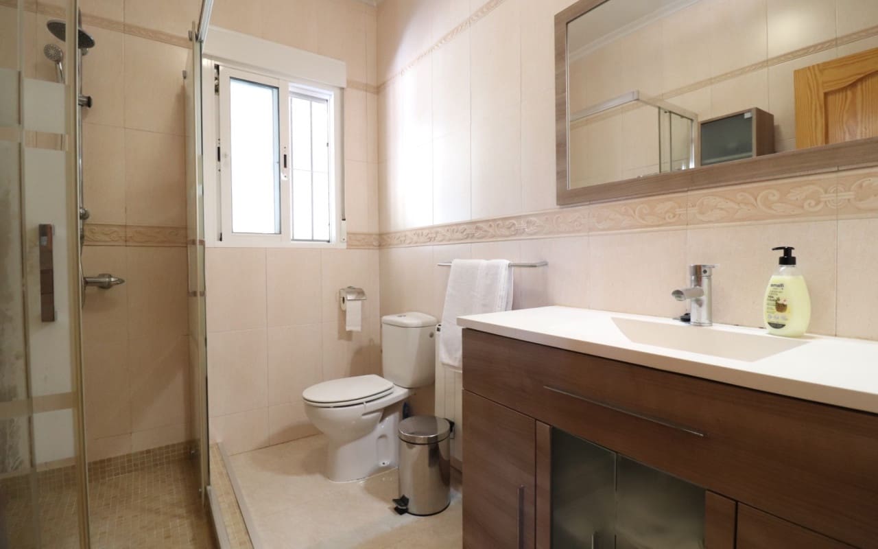 3 sovrum Finca/Hus på landet till salu i Catral med pool - 375 000 € (Ref: 9479370)