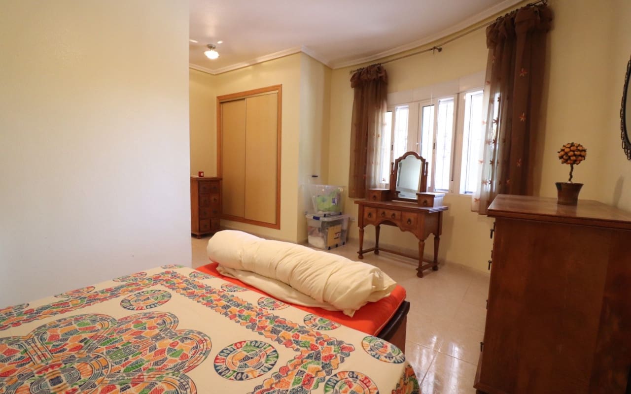 3 sovrum Finca/Hus på landet till salu i Catral med pool - 375 000 € (Ref: 9479370)