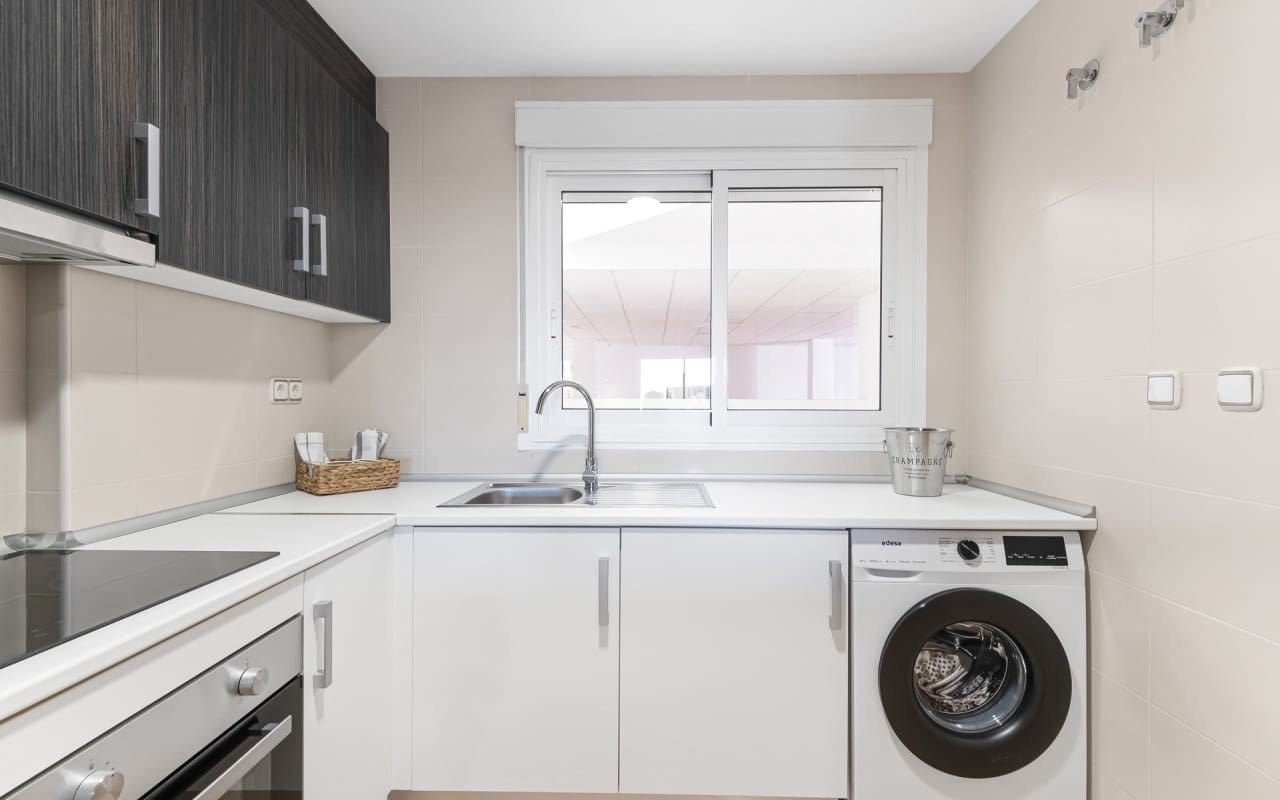 2 bedroom Apartment for sale in Orihuela Costa with pool - € 187,500 (Ref: 9479384)