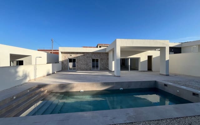 3 bedroom Villa for sale in La Romana - € 345,000 (Ref: 9500047)