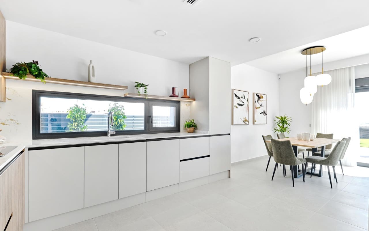 3 bedroom Villa for sale in San Miguel de Salinas - € 649,000 (Ref: 9500053)