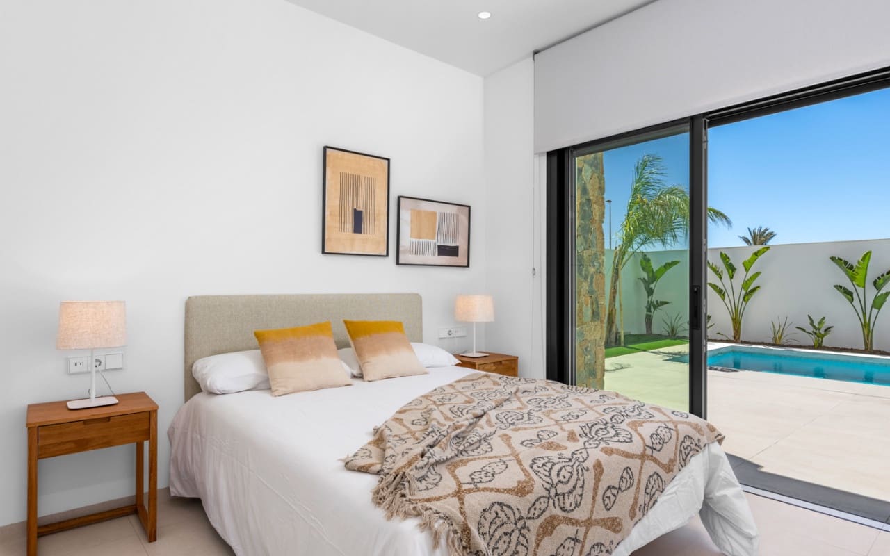 3 bedroom Villa for sale in Los Alcazares - € 499,900 (Ref: 9500056)