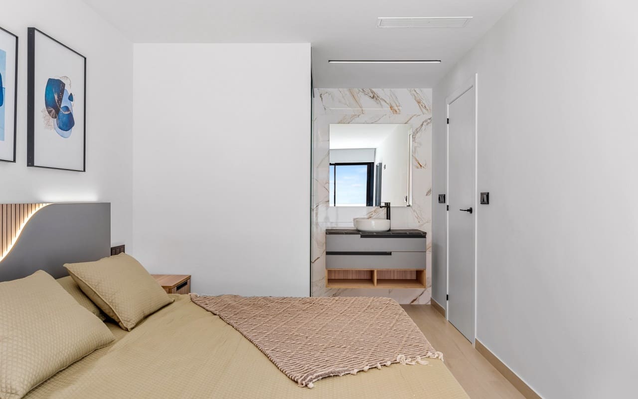 2 Zimmer Apartment zu verkaufen in Guardamar del Segura mit Pool - 222.000 € (Ref: 9508981)