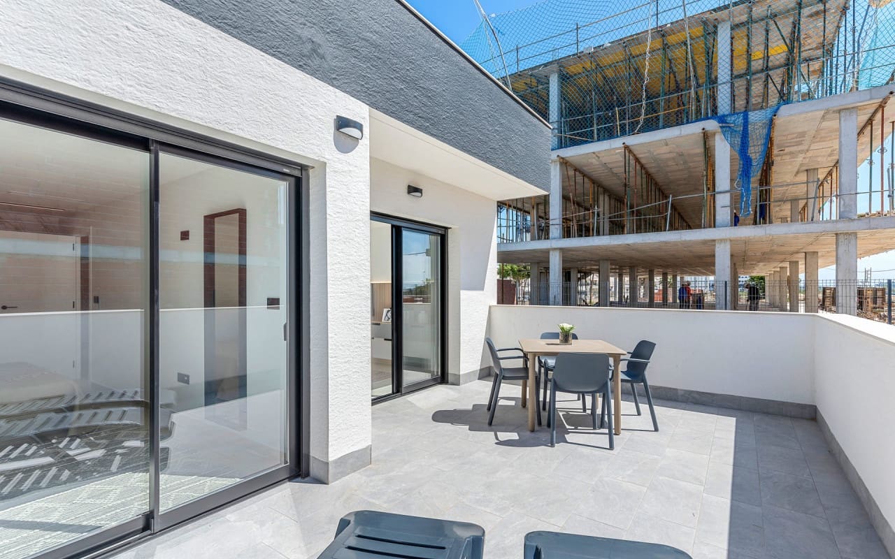 2 Zimmer Apartment zu verkaufen in Guardamar del Segura mit Pool - 222.000 € (Ref: 9508981)