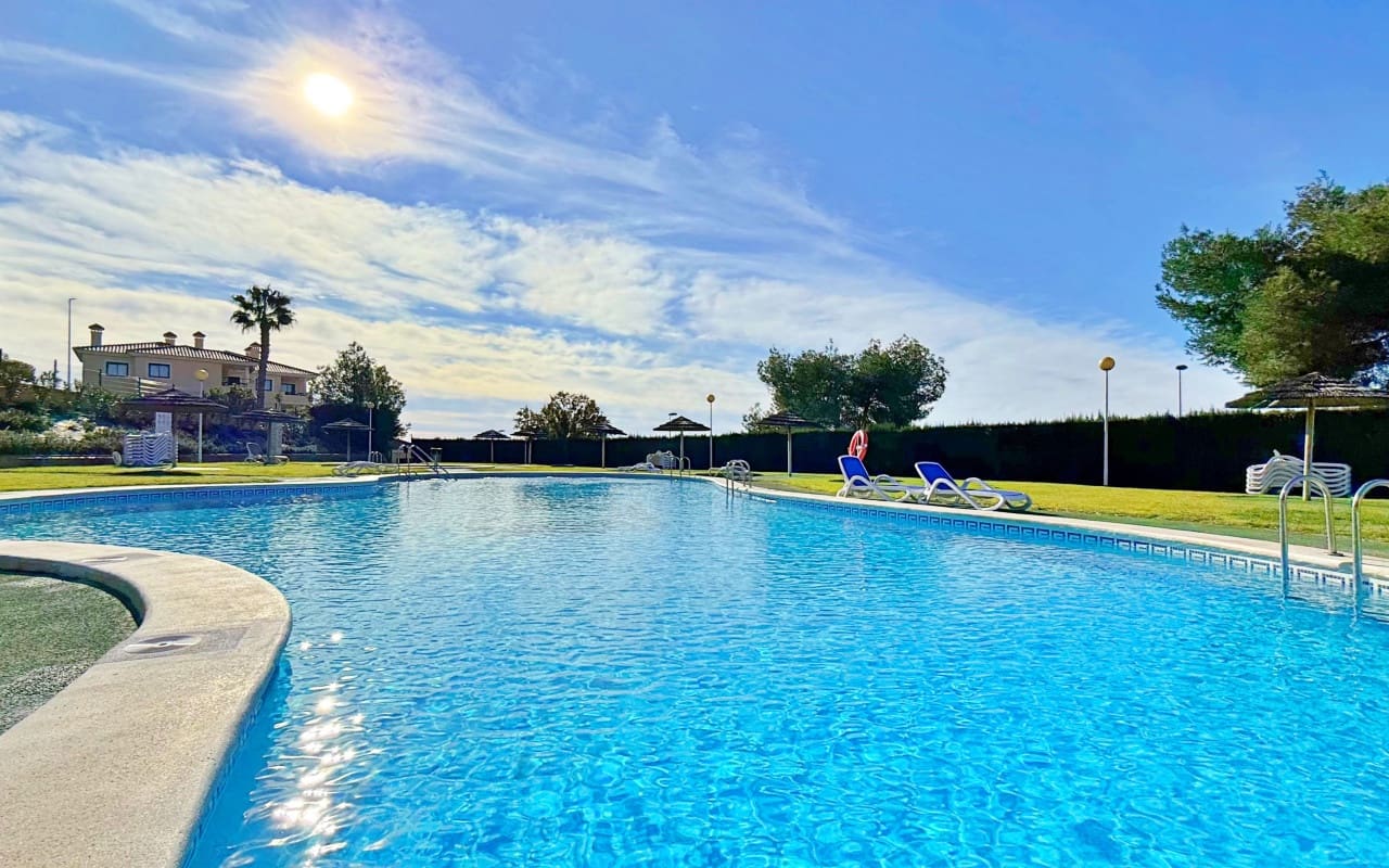 2 bedroom Townhouse for sale in Orihuela Costa - € 215,000 (Ref: 9510126)