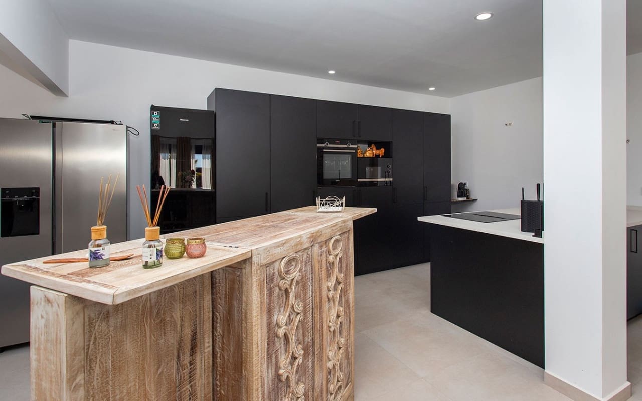 4 Zimmer Villa zu verkaufen in Pinoso mit Pool - 478.000 € (Ref: 9528781)