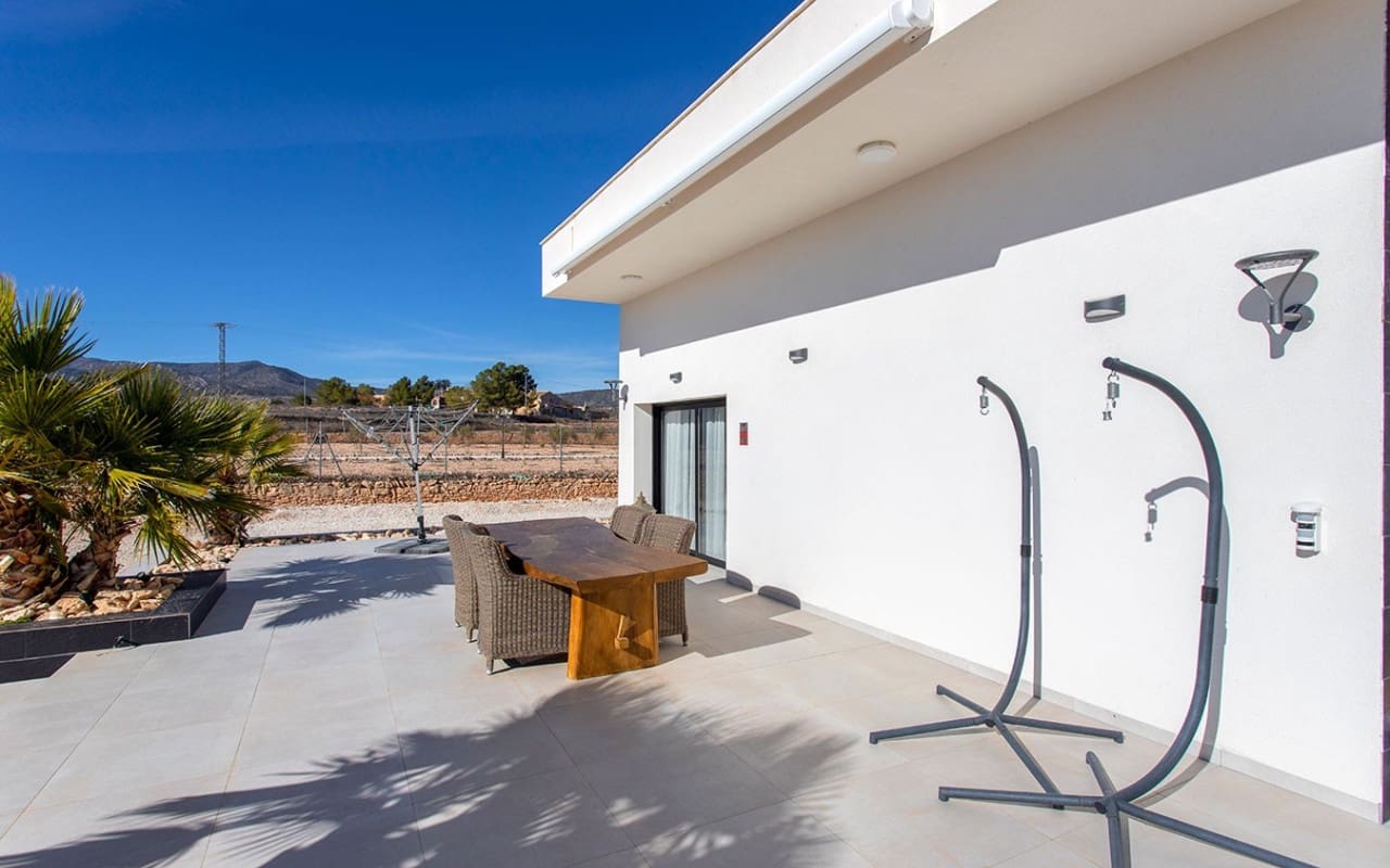 4 Zimmer Villa zu verkaufen in Pinoso mit Pool - 478.000 € (Ref: 9528781)