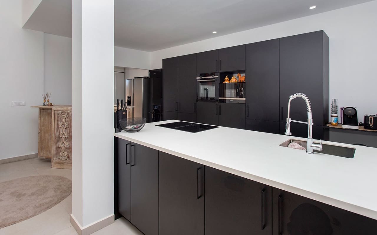 4 Zimmer Villa zu verkaufen in Pinoso mit Pool - 478.000 € (Ref: 9528781)