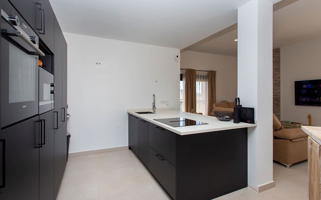 4 Zimmer Villa zu verkaufen in Pinoso mit Pool - 478.000 € (Ref: 9528781)