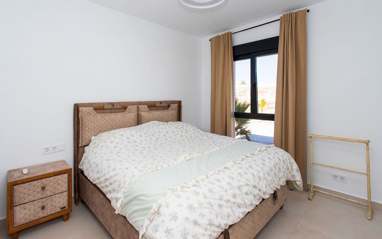 4 Zimmer Villa zu verkaufen in Pinoso mit Pool - 478.000 € (Ref: 9528781)