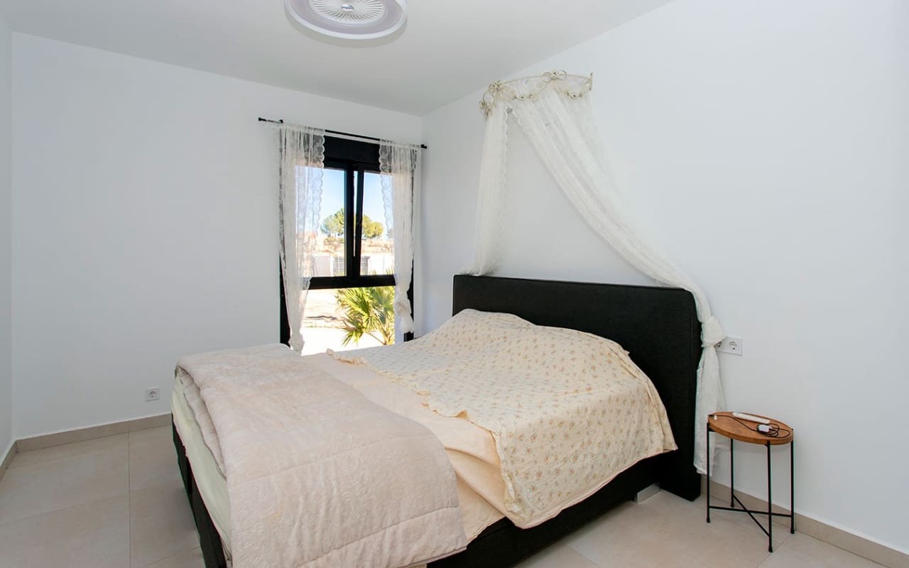 4 Zimmer Villa zu verkaufen in Pinoso mit Pool - 478.000 € (Ref: 9528781)