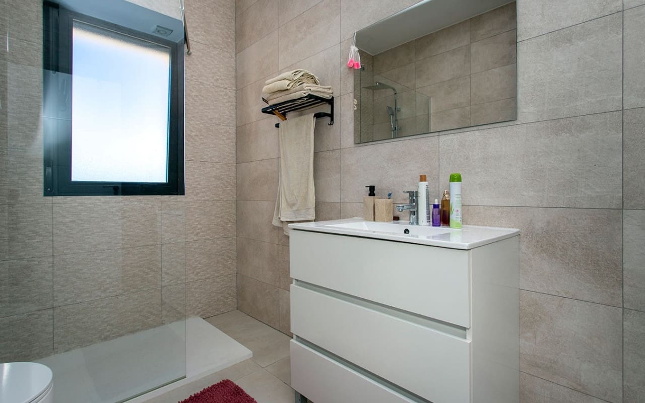 4 Zimmer Villa zu verkaufen in Pinoso mit Pool - 478.000 € (Ref: 9528781)