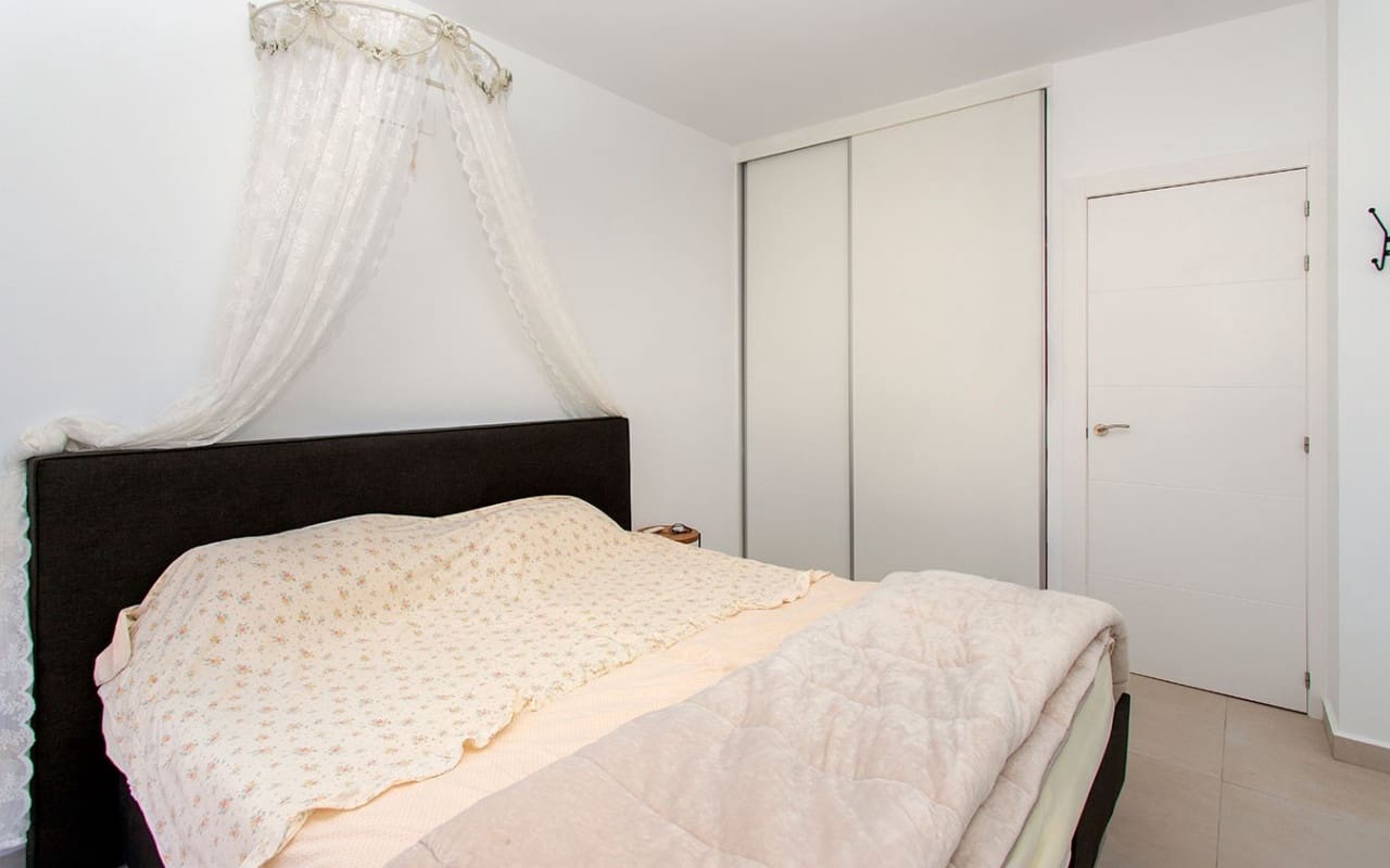 4 Zimmer Villa zu verkaufen in Pinoso mit Pool - 478.000 € (Ref: 9528781)