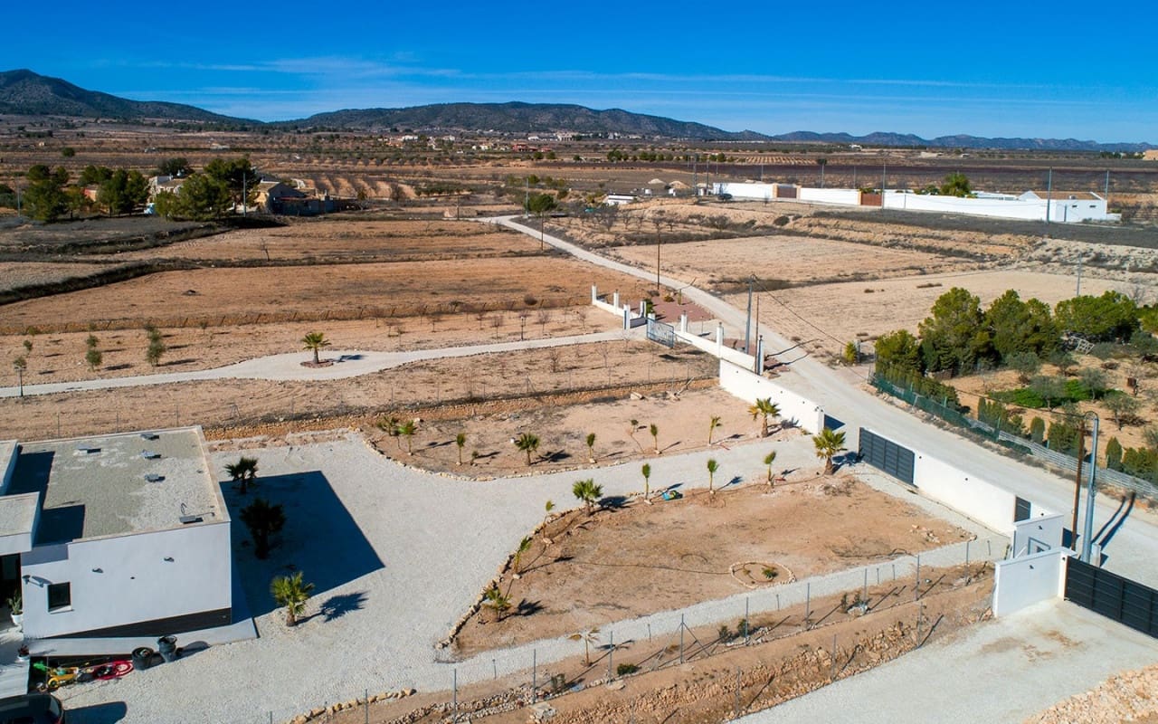 4 Zimmer Villa zu verkaufen in Pinoso mit Pool - 478.000 € (Ref: 9528781)