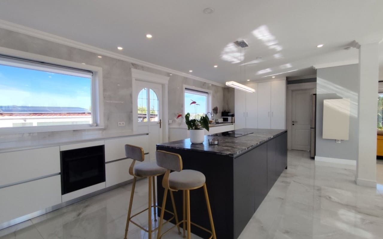 3 quarto Moradia para venda em Mudamiento com piscina - 660 000 € (Ref: 9534752)