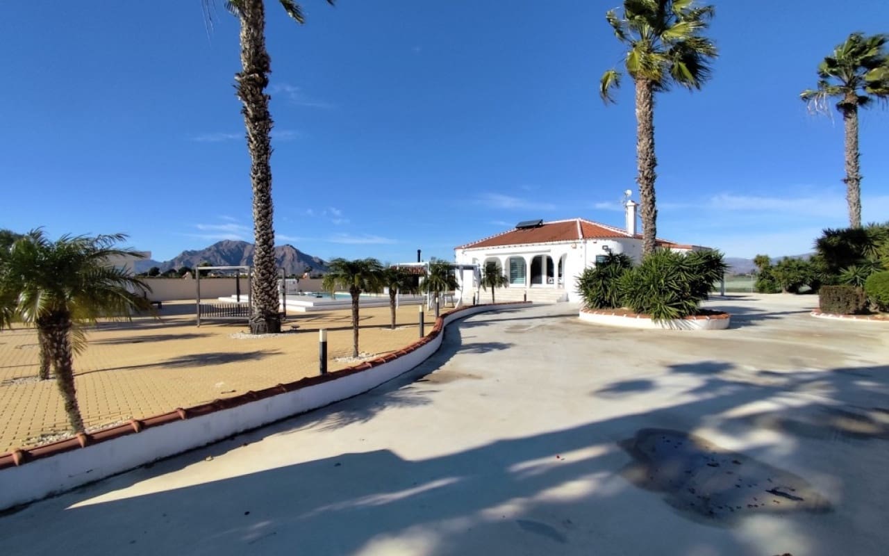 3 quarto Moradia para venda em Mudamiento com piscina - 660 000 € (Ref: 9534752)