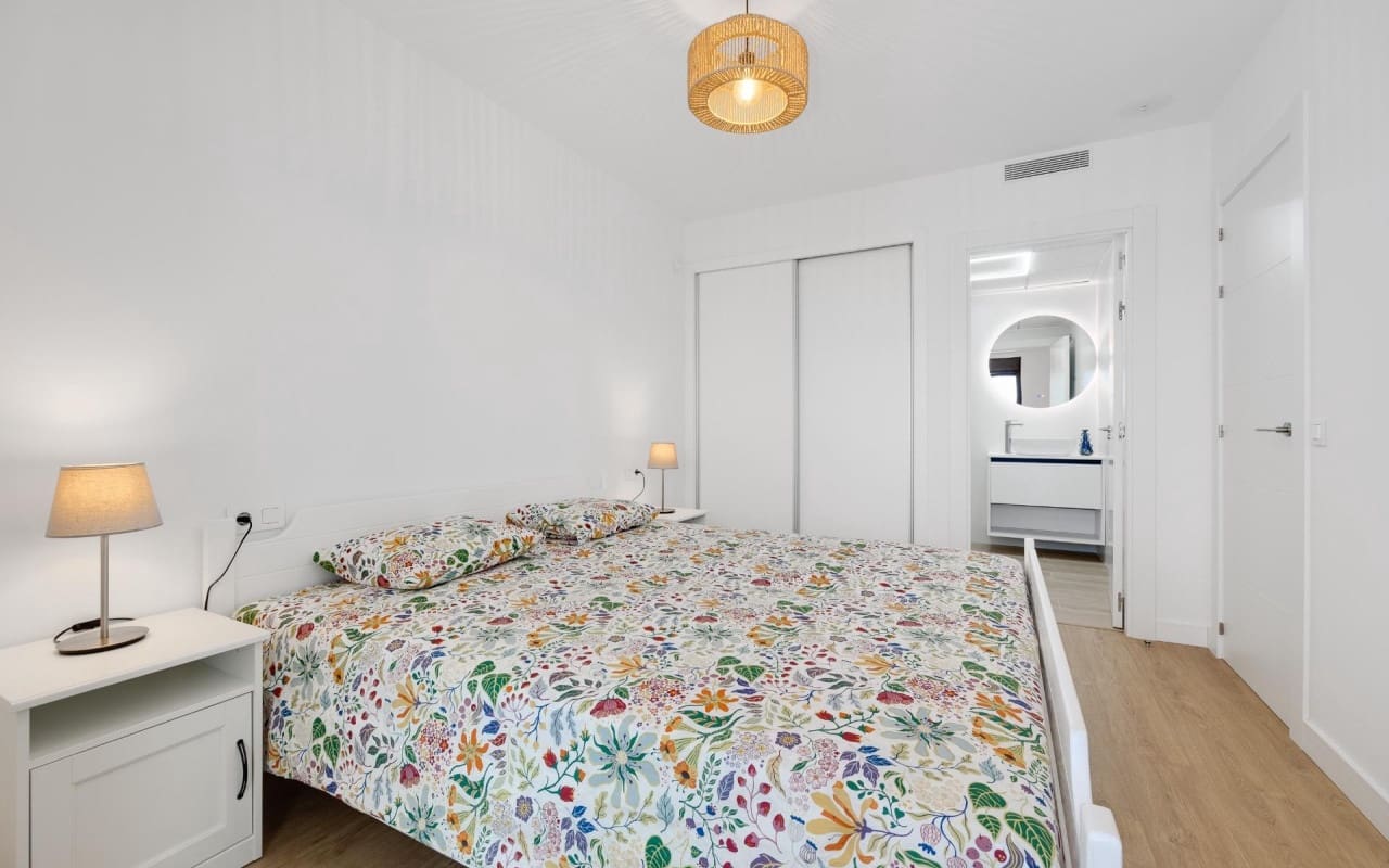 2 sovrum Takvåning till salu i Orihuela Costa med pool - 339 900 € (Ref: 9548472)