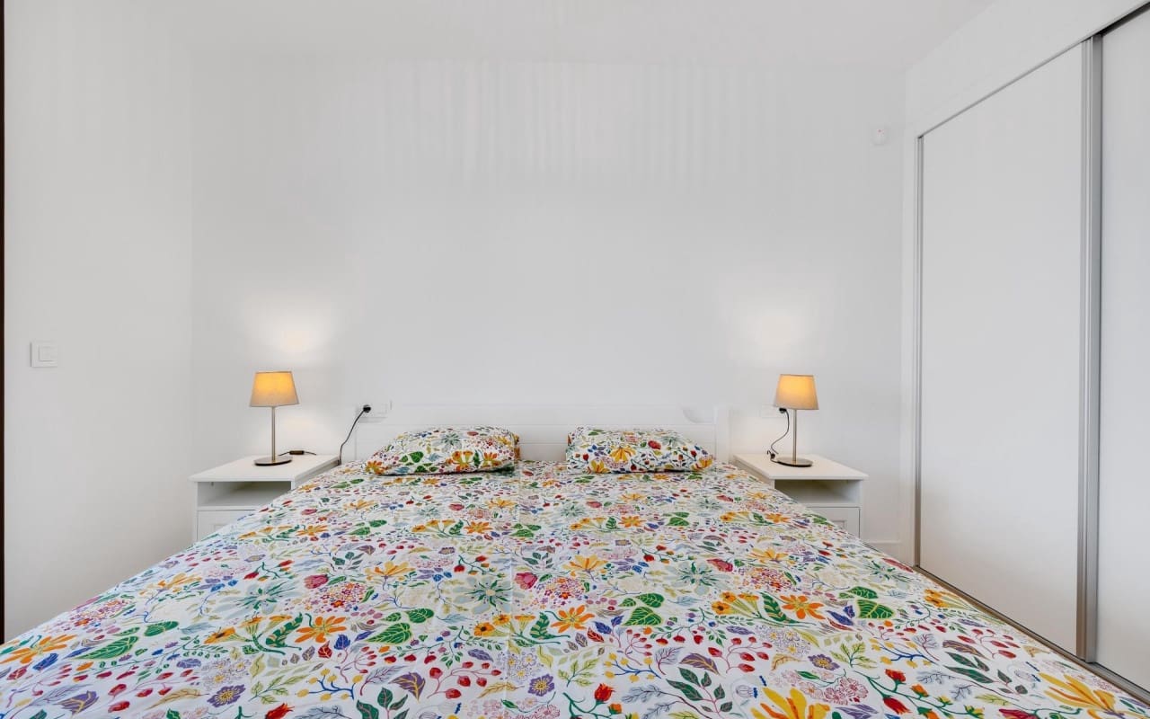 2 sovrum Takvåning till salu i Orihuela Costa med pool - 339 900 € (Ref: 9548472)