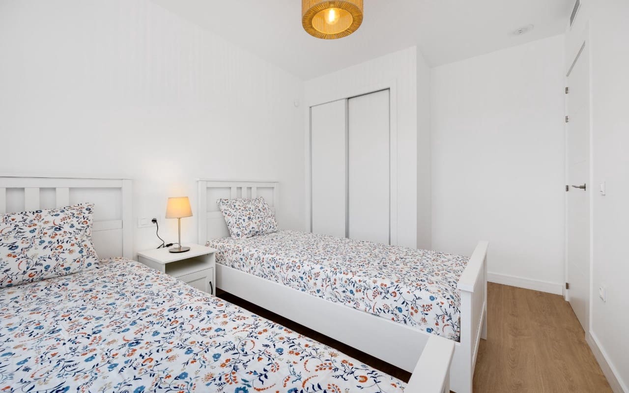 2 sovrum Takvåning till salu i Orihuela Costa med pool - 339 900 € (Ref: 9548472)