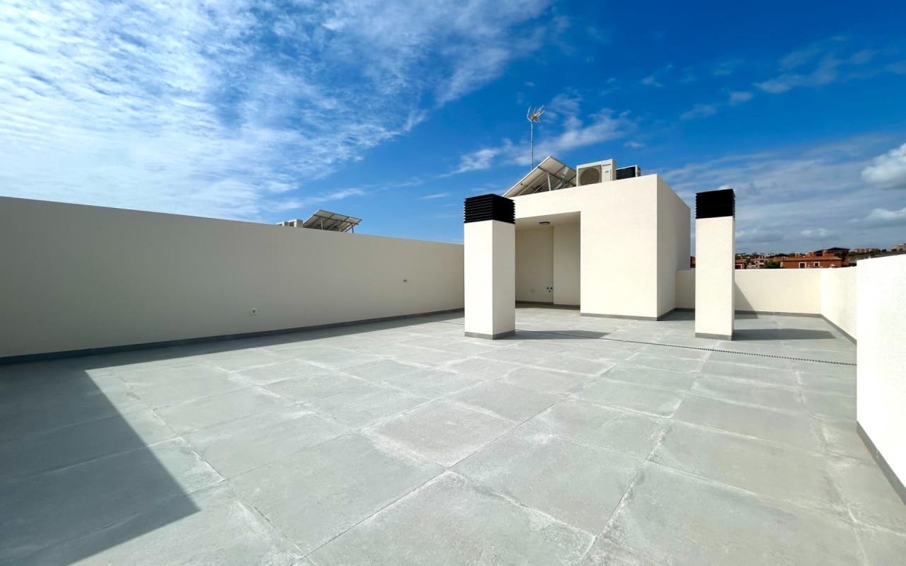 2 sovrum Takvåning till salu i Orihuela Costa med pool - 339 900 € (Ref: 9548472)