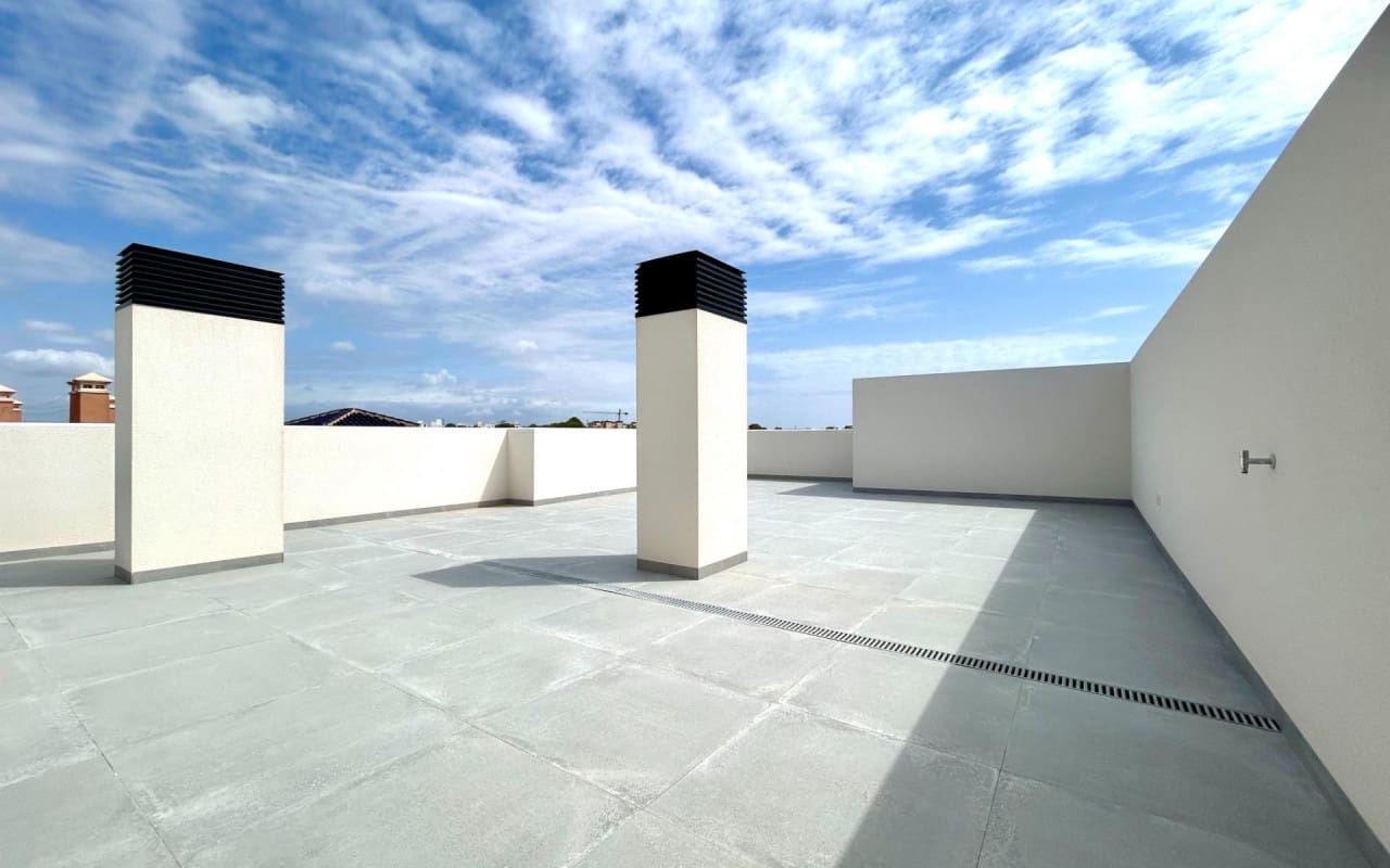 2 sovrum Takvåning till salu i Orihuela Costa med pool - 339 900 € (Ref: 9548472)