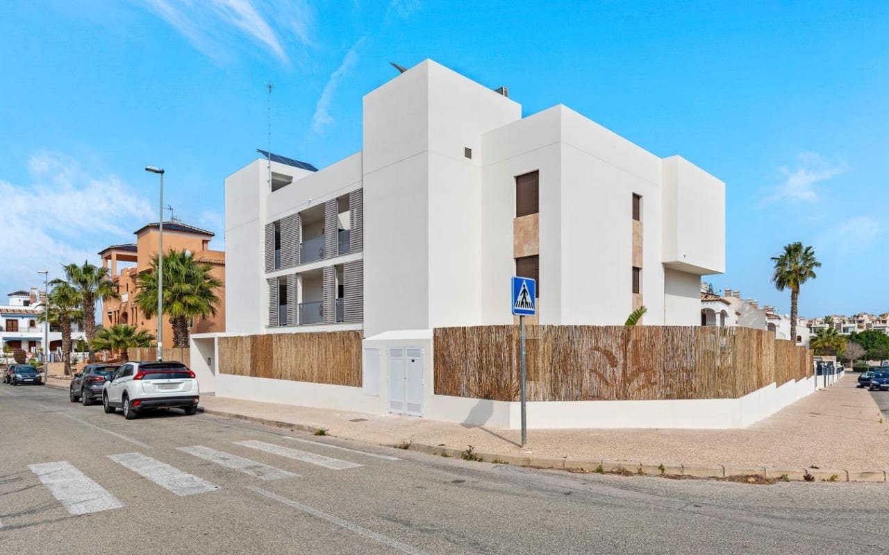 2 sovrum Takvåning till salu i Orihuela Costa med pool - 339 900 € (Ref: 9548472)