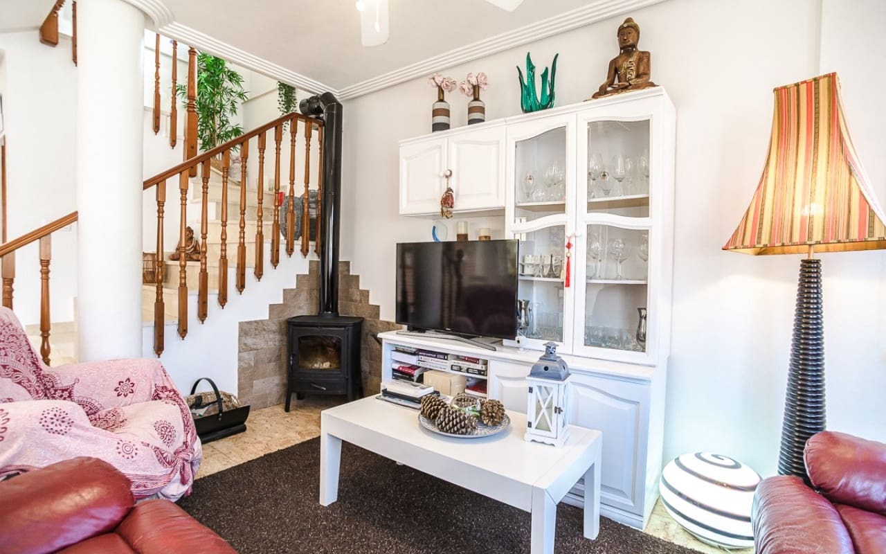 2 soveværelse Villa til salg i El Raso med swimmingpool - € 247.000 (Ref: 9548857)