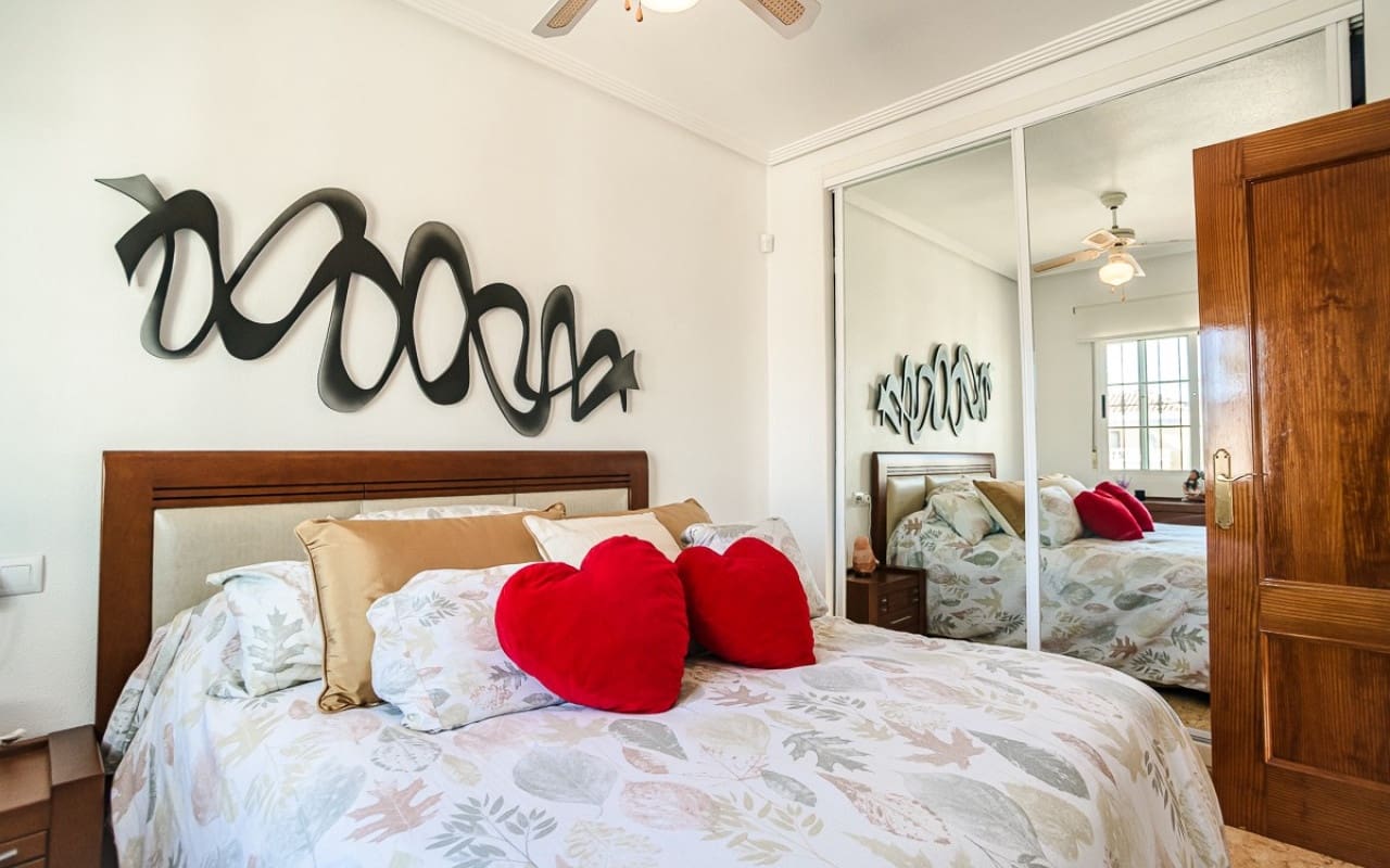 2 soveværelse Villa til salg i El Raso med swimmingpool - € 247.000 (Ref: 9548857)