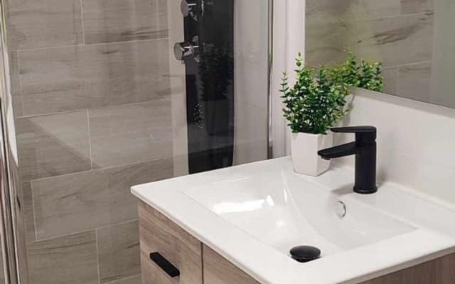 1 slaapkamer Strandappartement te koop in Cala de Finestrat, Finestrat met zwembad - € 189.000 (Ref: 9548859)