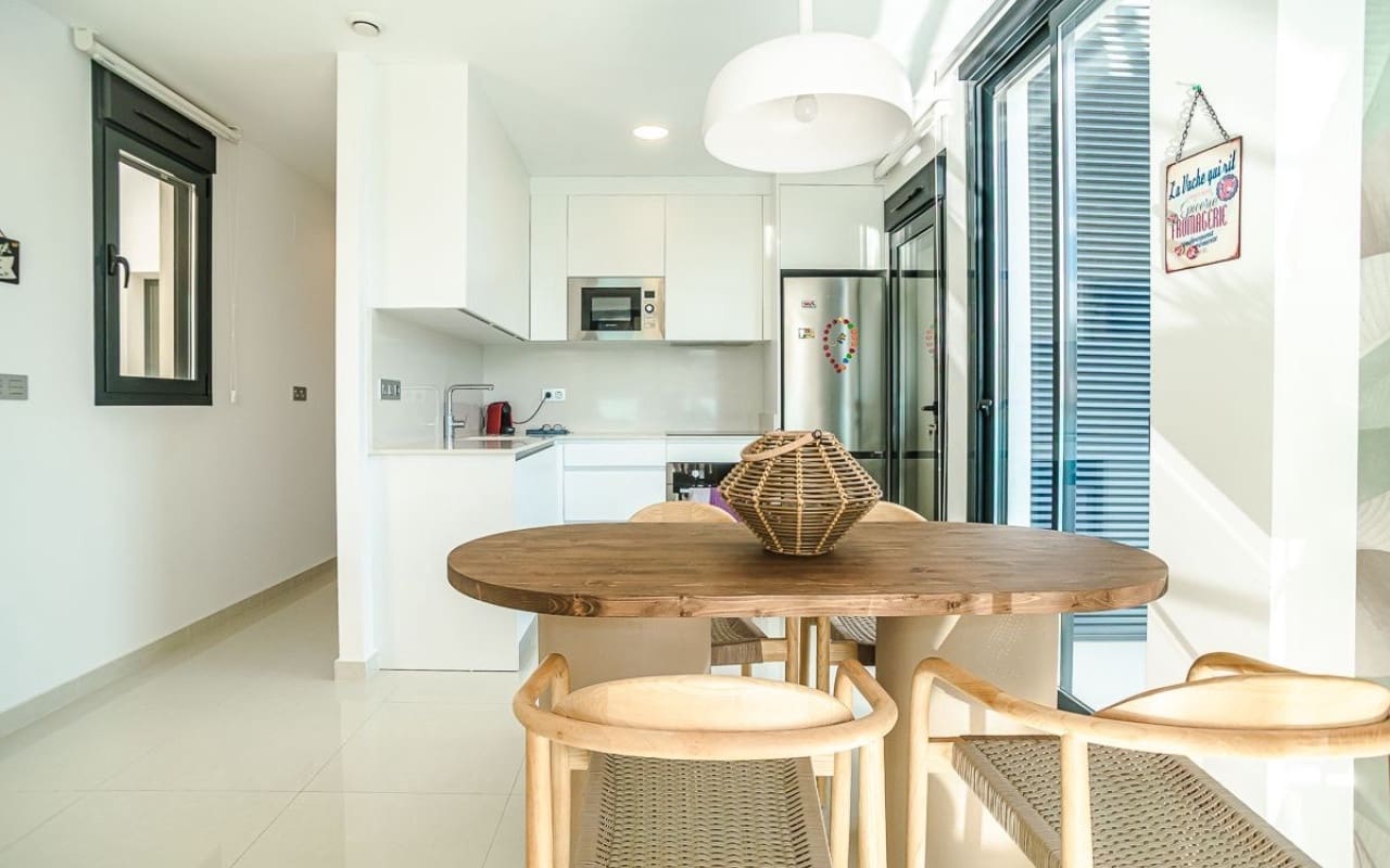 1 bedroom Apartment for sale in Torrevieja with pool - € 199,900 (Ref: 9548860)