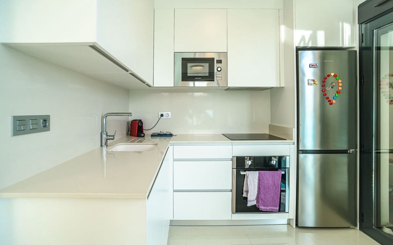 1 bedroom Apartment for sale in Torrevieja with pool - € 199,900 (Ref: 9548860)