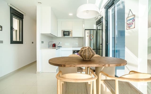 1 bedroom Apartment for sale in Torrevieja with pool - € 199,900 (Ref: 9548860)