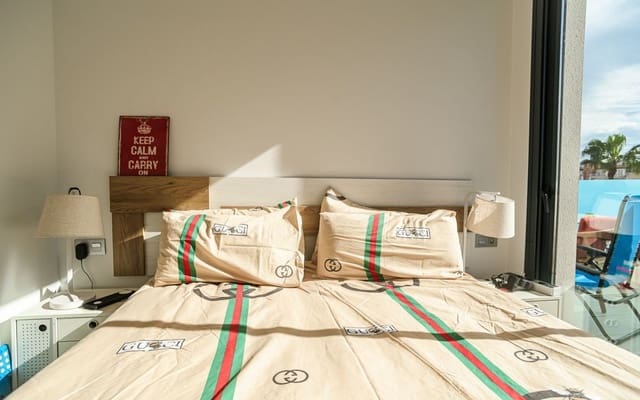 1 bedroom Apartment for sale in Torrevieja with pool - € 199,900 (Ref: 9548860)