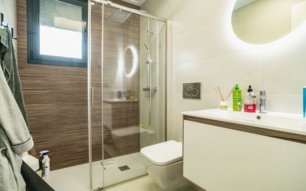 1 bedroom Apartment for sale in Torrevieja with pool - € 199,900 (Ref: 9548860)