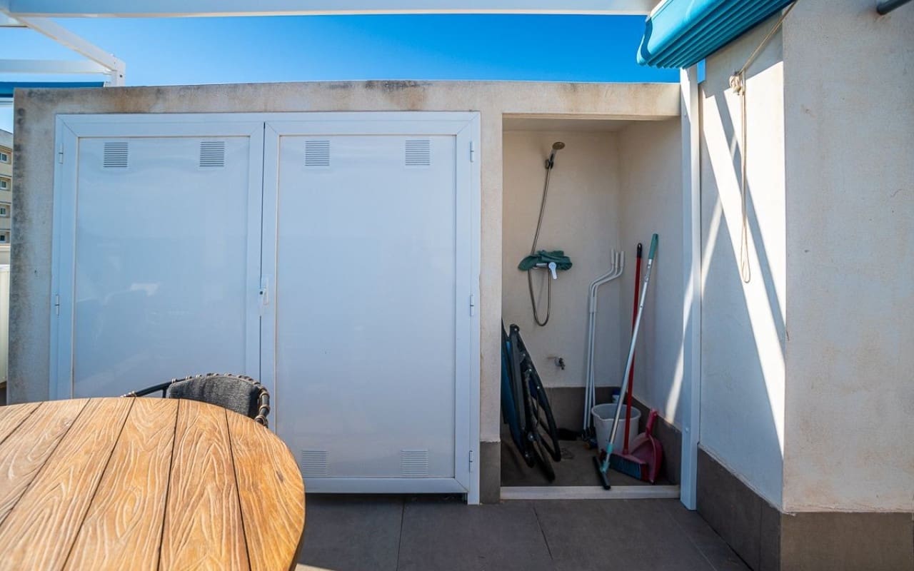 1 bedroom Apartment for sale in Torrevieja with pool - € 199,900 (Ref: 9548860)