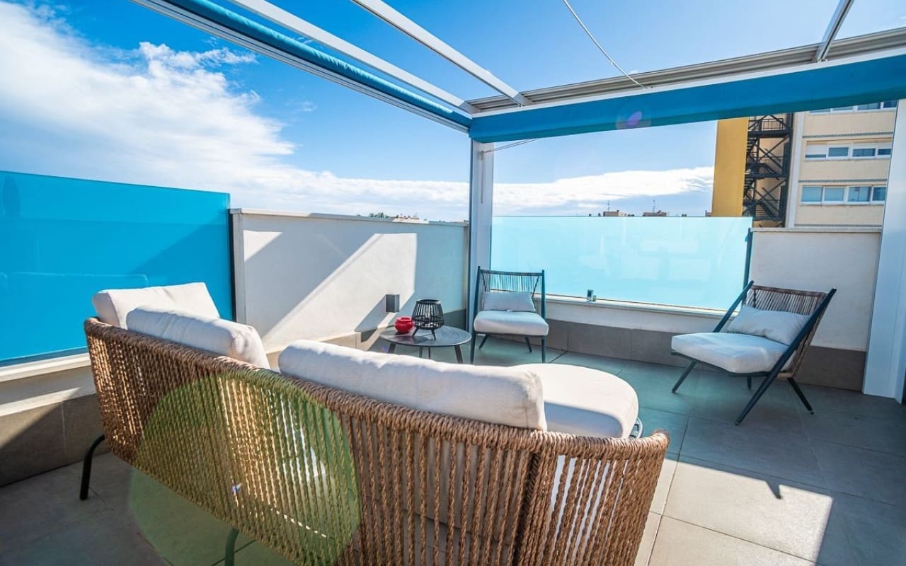 1 bedroom Apartment for sale in Torrevieja with pool - € 199,900 (Ref: 9548860)