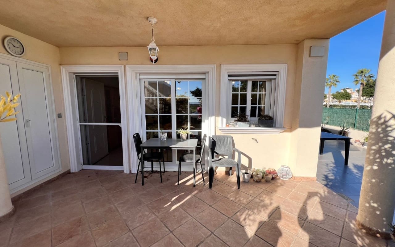 2 Zimmer Apartment zu verkaufen in El Raso mit Pool - 175.000 € (Ref: 9548865)