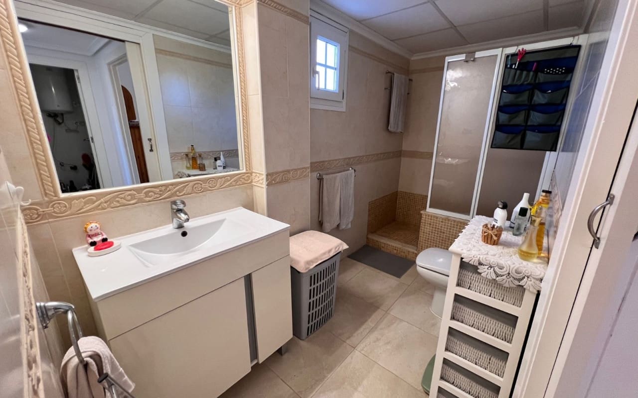 2 Zimmer Apartment zu verkaufen in El Raso mit Pool - 175.000 € (Ref: 9548865)