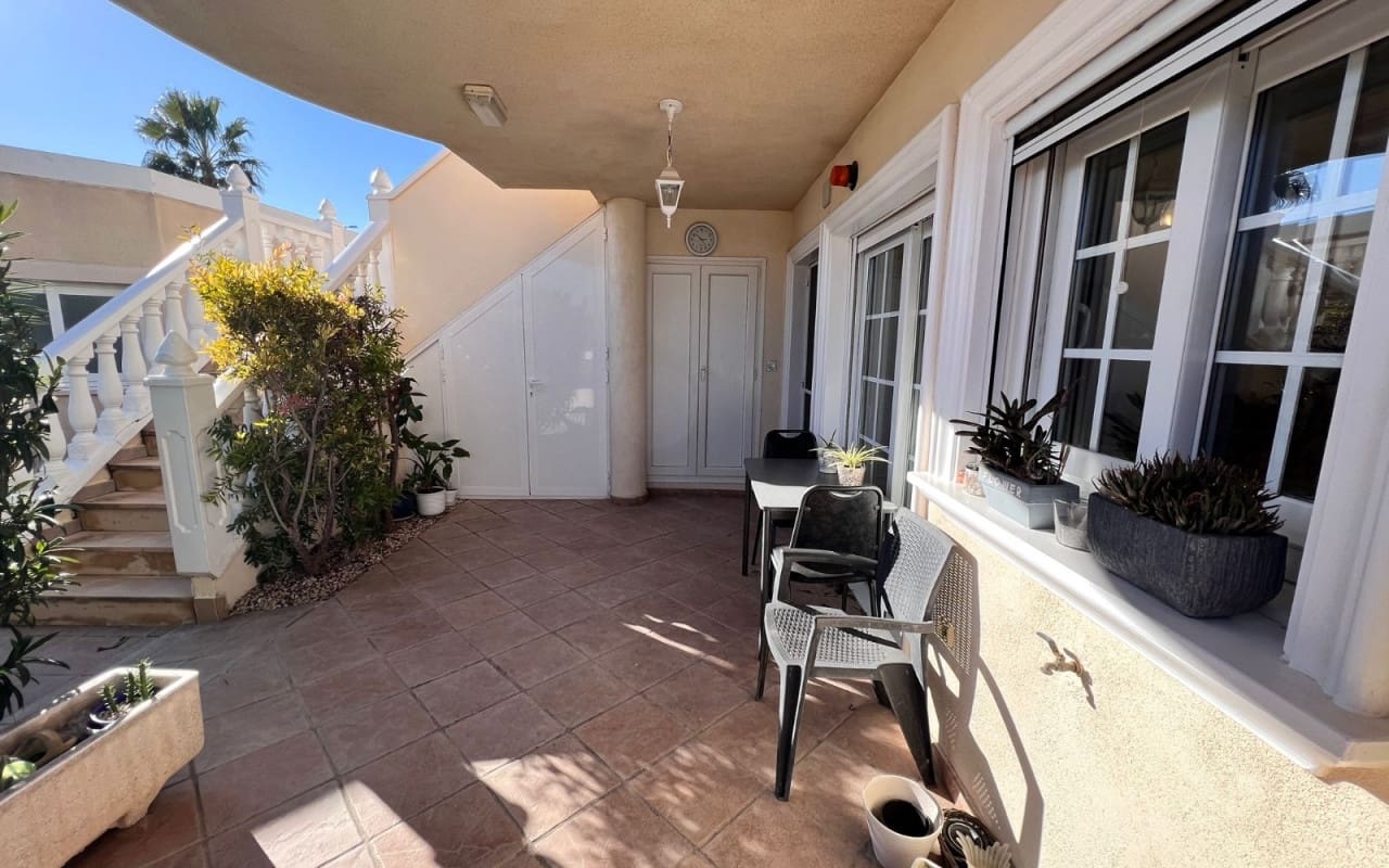 2 Zimmer Apartment zu verkaufen in El Raso mit Pool - 175.000 € (Ref: 9548865)