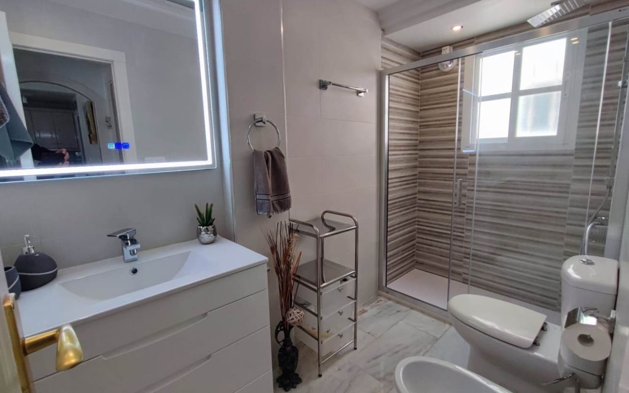 2 soverom Leilighet til salgs i Torrevieja med svømmebasseng - € 269 500 (Ref: 9548869)