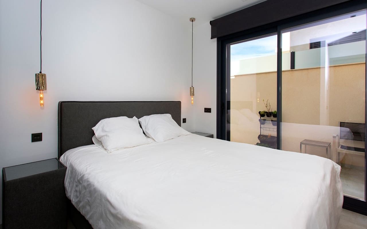 3 bedroom Villa for sale in Ciudad Quesada with pool garage - € 799,000 (Ref: 9549913)