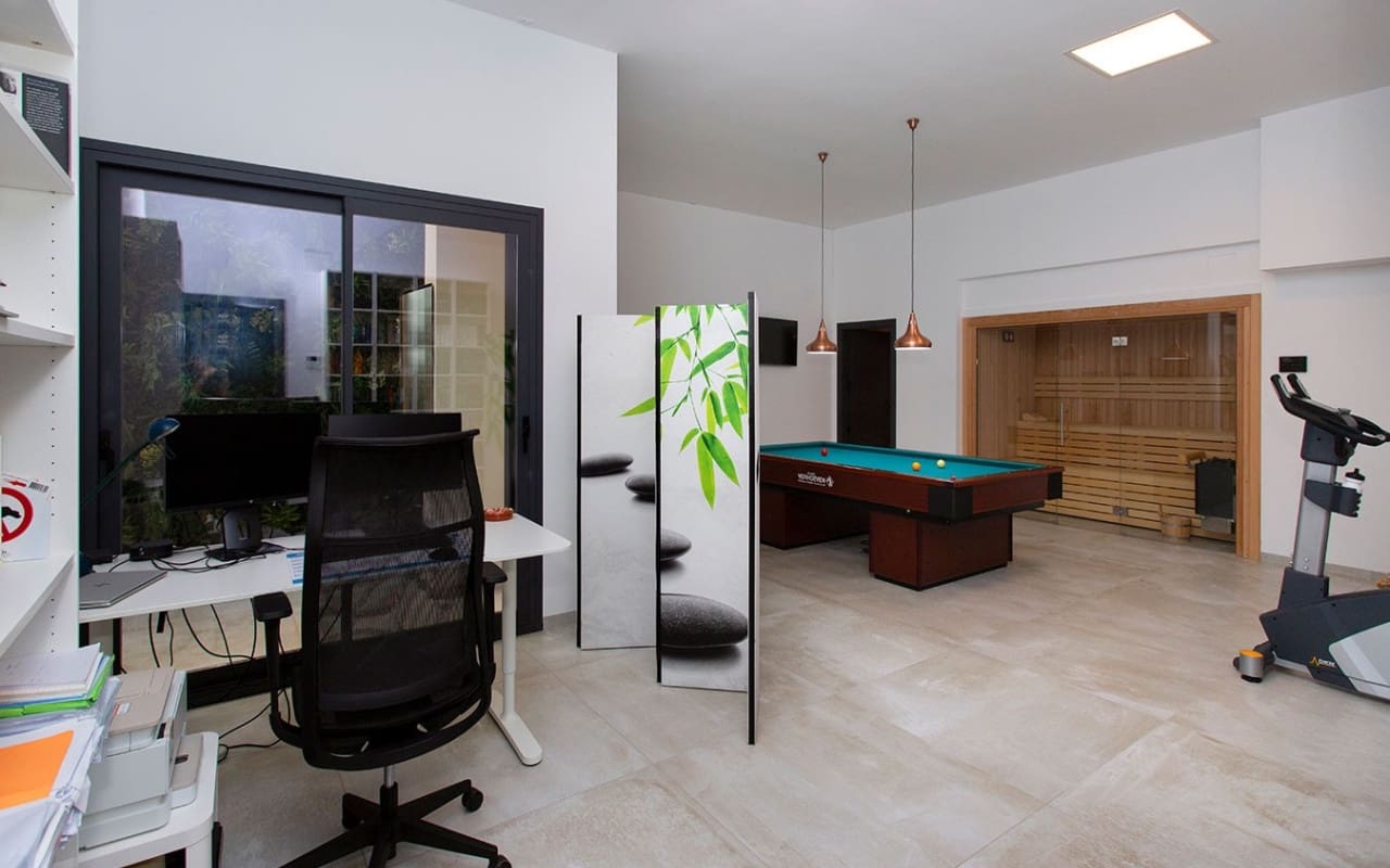 3 bedroom Villa for sale in Ciudad Quesada with pool garage - € 799,000 (Ref: 9549913)