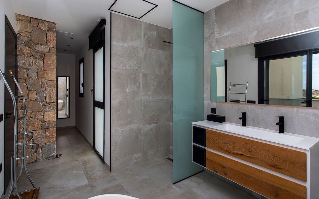 3 bedroom Villa for sale in Ciudad Quesada with pool garage - € 799,000 (Ref: 9549913)