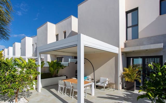 3 bedroom Villa for sale in Ciudad Quesada, Rojales with pool garage - € 799,000 (Ref: 9549913)