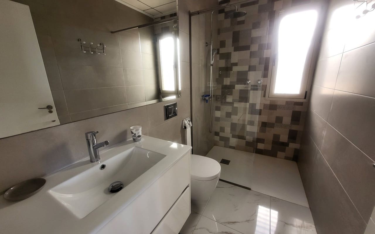 3 makuuhuone Huvila myytävänä paikassa Villamartin mukana uima-altaan - 400 000 € (Ref: 9558938)