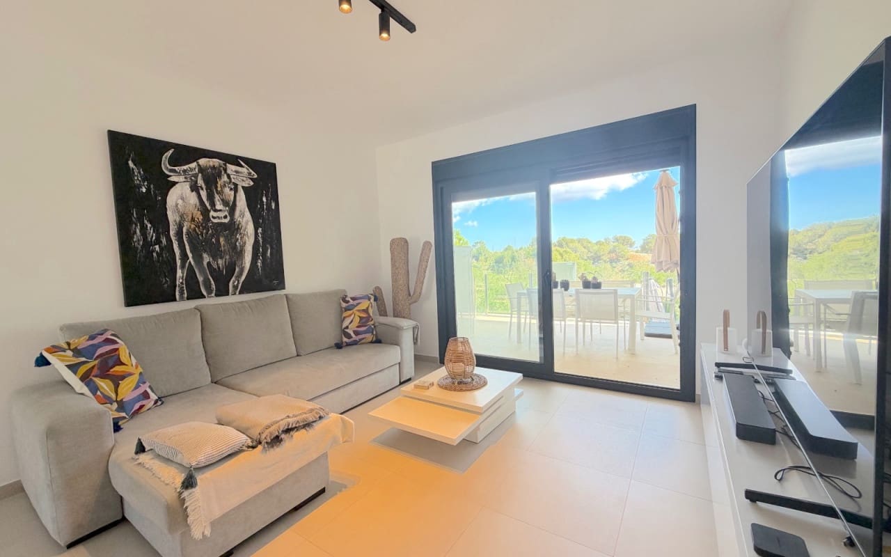 2 bedroom Apartment for sale in Pilar de la Horadada with pool - € 280,000 (Ref: 9558939)