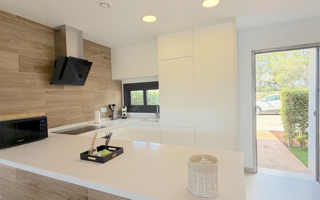 Apartamento de 2 habitaciones en Pinar de Campoverde, Pilar de la Horadada en venta con piscina - 280.000 € (Ref: 9558939)